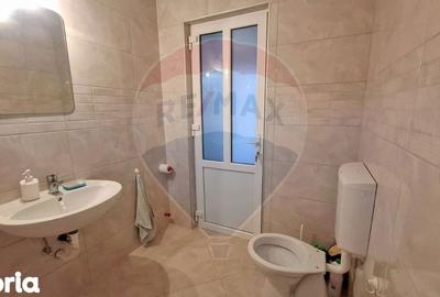 Casă cu 3 camere cu Teren 800 Mp în Corunca - 1