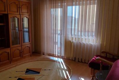 Apartament cu 3 camere decomandat în Aradului - 3