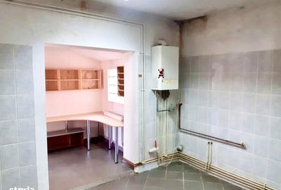 Casă cu 8 camere cu Canalizare în Ștefan cel Mare - 12