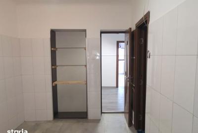 Casă cu 8 camere cu Teren 250 Mp în Grivița - 14
