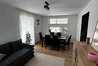 Casă cu 4 camere cu Teren 4472 Mp în Central - 3