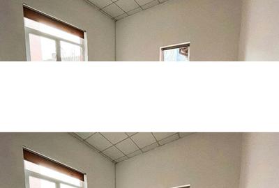 Casă cu 4 camere cu Canalizare în Central - 3