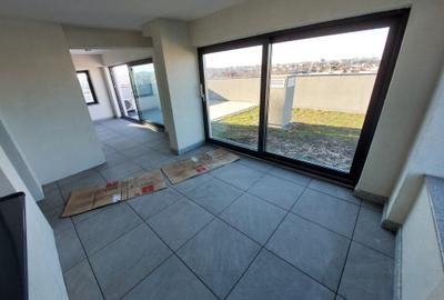 Apartament deosebit cu 2 camere + terasa 100mp, prima inchiriere | Trocadero - 13