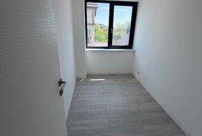 Birou, de 74 mp, în Central - 2