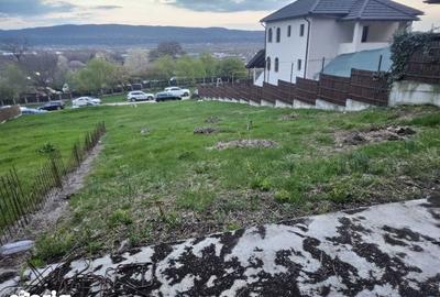 Teren de 580 mp, în Troianu