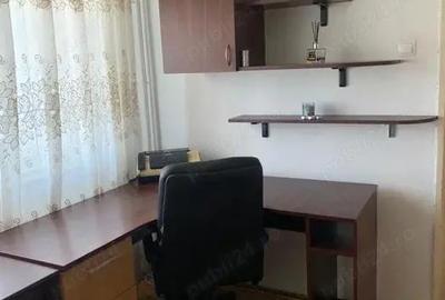 Apartament cu 3 camere semidecomandat în Podu Roș - 3