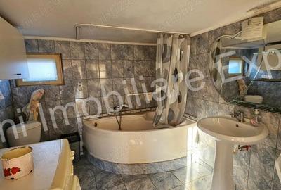 Casă cu 6 camere cu Teren 4050 Mp în Tutana - 15