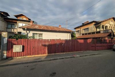 Casă cu 4 camere cu Teren 276 Mp în Central