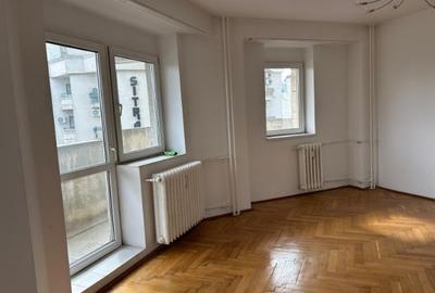 Apartament cu 2 camere decomandat în P-ța Unirii - 3