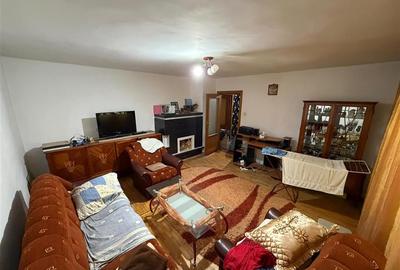 Apartament cu 3 camere decomandat, mobilat în Central - 2
