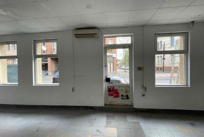 Spațiu comercial, de 80 mp, în Central - 2