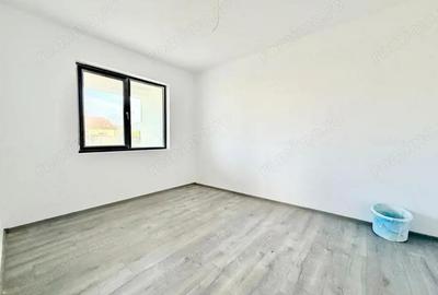 Casă cu 4 camere cu Teren 350 Mp în Moșnița Nouă