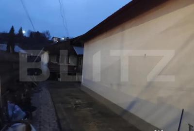 Casă cu 3 camere în Valea Lupului