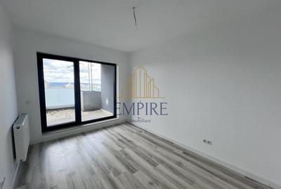 Apartament cu 3 camere semidecomandat în Zorilor