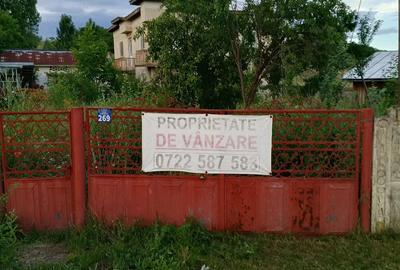 Casă cu Teren 1000 Mp în Central - 1