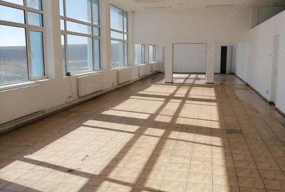 Spațiu comercial, de 465 mp, în Central - 2