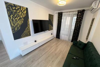 Apartament cu 3 camere semidecomandat, mobilat în Pipera