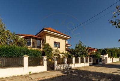 Casă individuală cu 6 camere în Călinești