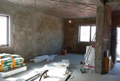 Casă cu Teren 305 Mp în Ghiroda