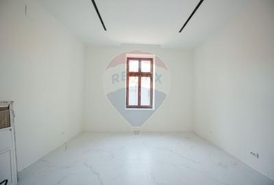 Apartament cu 4 camere decomandat în Ultracentral - 4