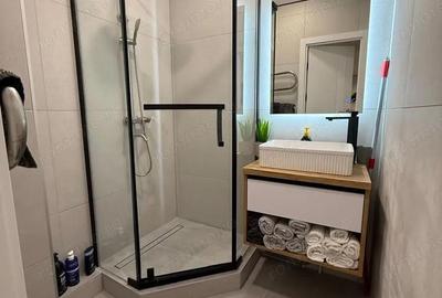 Apartament cu 3 camere decomandat în Giurgiului - 2