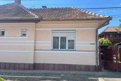 Casă cu 3 camere cu Teren 277 Mp în Sărmașu - 6