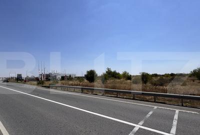 Teren de 44421 mp, în Central - 17