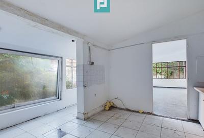 Apartament cu 3 camere semidecomandat în Central - 3