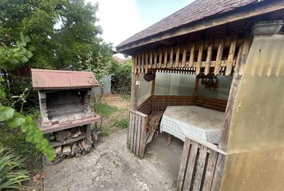 Casa | 9 camere | Garaj | Piscina | Teren 3.000 mp | Comision 0% - 39