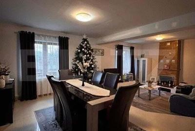 Casa de vanzare Podul Olt, zona centrala deosebita - 1