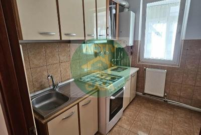 Apartament 2 camere, etaj 2, zona Scoala nr. 5 - 4