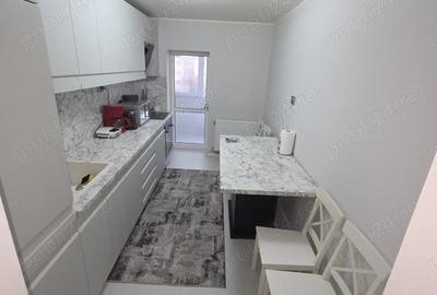 Apartament cu 3 camere decomandat în Central - 1