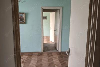 De vanzare apartament semidecomandat - 9