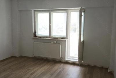 Garsonieră decomandată în Km 4 - 5