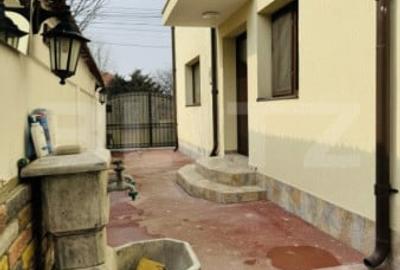 Casă cu 5 camere cu Teren 408 Mp în Cârcea - 1