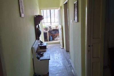 Casă cu 7 camere cu Teren 220 Mp în Ultracentral