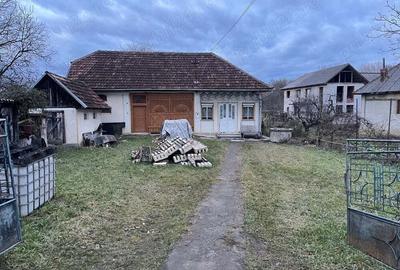 Casa+teren de vanzare - 1
