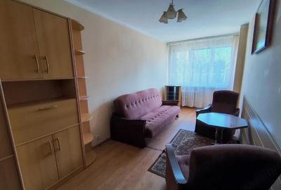 Garsonieră decomandată în Titan