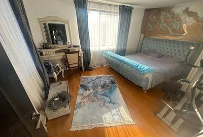 Casă cu 6 camere cu Teren 415 Mp în Central - 1