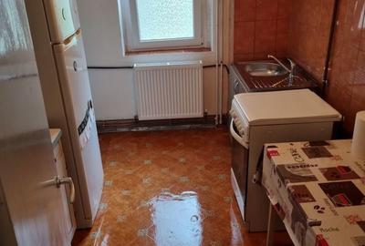 Apartament cu 3 camere decomandat în Central - 1