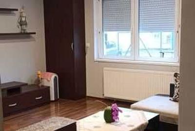 Apartament cu 3 camere decomandat în Central - 2