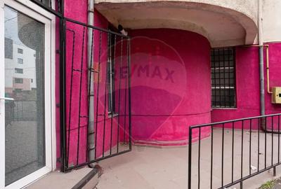 Spațiu comercial, de 70 mp, în Central - 3