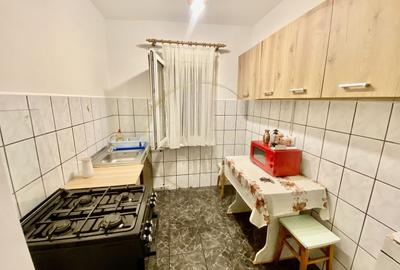 Apartament cu 2 camere semidecomandat, mobilat în Circumvalațiunii - 6