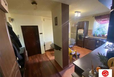 Apartament cu 4 camere de vanzare in Tudor, B-dul 1 dec. 1918 Apartament cu 4 camere de vanzare in Tudor, B-dul 1 dec. 1918 - 3