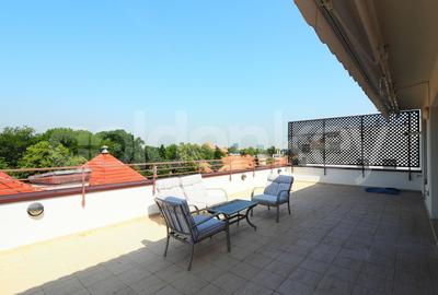 Apartament cu 5 camere decomandat, mobilat în Aviatorilor