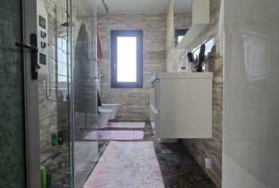 Casă cu 6 camere cu Teren 2000 Mp în Central - 8