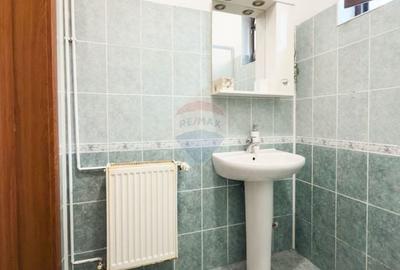 Casă cu 9 camere cu Teren 785 Mp în Găgeni - 24