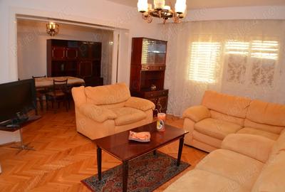 Inchiriez apartament central, 4 camere, zona excelenta! - 1
