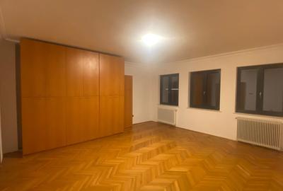 Cotroceni , Doctor Carol Davila, metrou Eroilor, piscina, constructie 2000! - 14