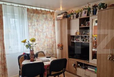 Apartament cu 2 camere semidecomandat, mobilat în Central